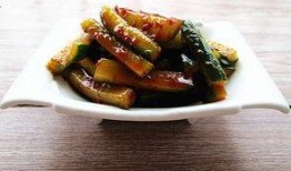 吃瓜沾辣酱,吃瓜更尽兴